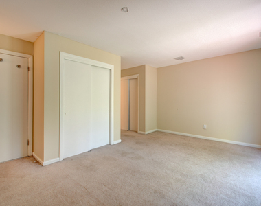 184 Gravel Street - Photo Thumbnail 16