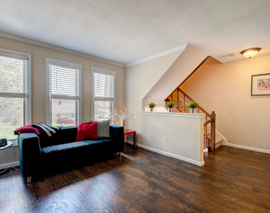 184 Gravel Street - Photo Thumbnail 10