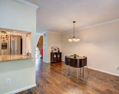 184 Gravel Street - Photo Thumbnail 5