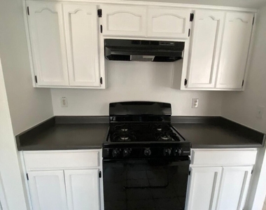12625 Tierra Tigre Avenue - Photo Thumbnail 3