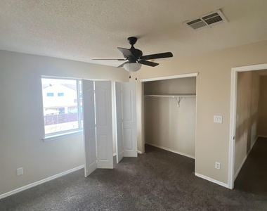 12625 Tierra Tigre Avenue - Photo Thumbnail 8