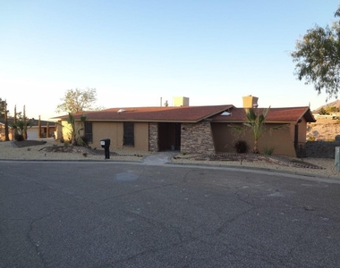 320 Barbaree Drive - Photo Thumbnail 1