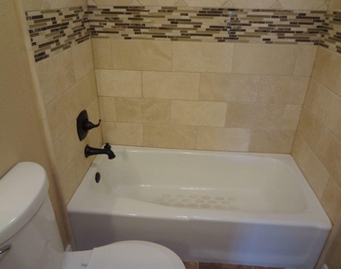 320 Barbaree Drive - Photo Thumbnail 7