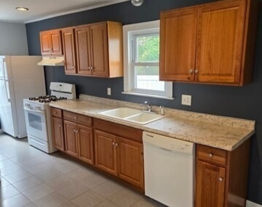 304 Hillside Avenue - Photo Thumbnail 4
