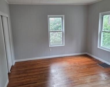 304 Hillside Avenue - Photo Thumbnail 9