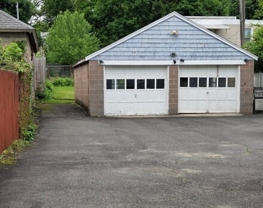 304 Hillside Avenue - Photo Thumbnail 2