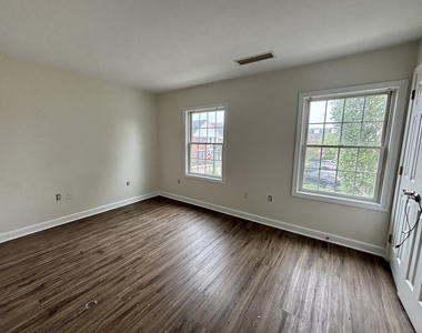 22 Fairgate Drive - Photo Thumbnail 8