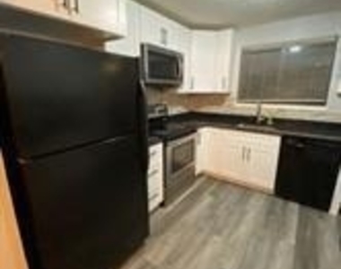 3 Amato Drive - Photo Thumbnail 4