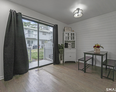 654 Longbrook Avenue - Photo Thumbnail 4