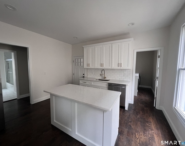 52 Admiral Street - Photo Thumbnail 10