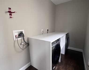 52 Admiral Street - Photo Thumbnail 16