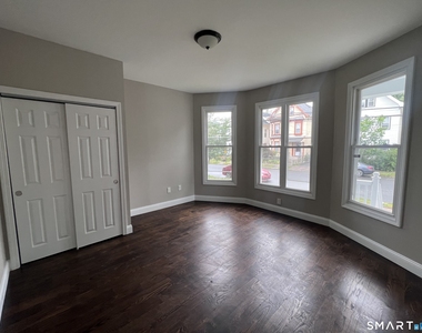 52 Admiral Street - Photo Thumbnail 4