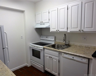 500 Newfield Avenue - Photo Thumbnail 5