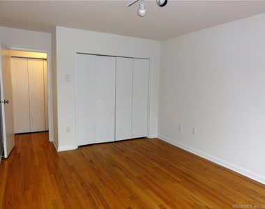 500 Newfield Avenue - Photo Thumbnail 9
