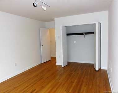 500 Newfield Avenue - Photo Thumbnail 8