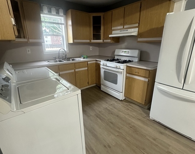 402 Church Street - Photo Thumbnail 7