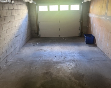 896 Quinnipiac Avenue - Photo Thumbnail 35