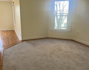 896 Quinnipiac Avenue - Photo Thumbnail 10