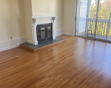 896 Quinnipiac Avenue - Photo Thumbnail 3