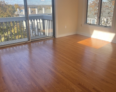 896 Quinnipiac Avenue - Photo Thumbnail 15