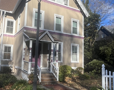 896 Quinnipiac Avenue - Photo Thumbnail 2