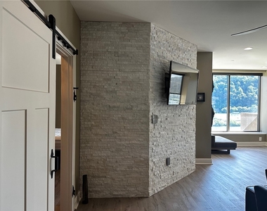 151 Fort Pitt Blvd - Photo Thumbnail 9