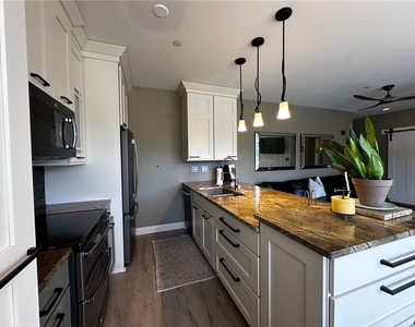 151 Fort Pitt Blvd - Photo Thumbnail 7