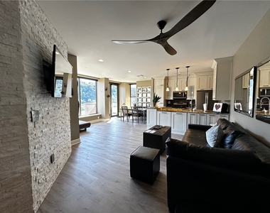 151 Fort Pitt Blvd - Photo Thumbnail 14