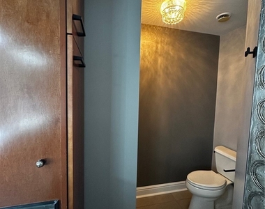 151 Fort Pitt Blvd - Photo Thumbnail 25