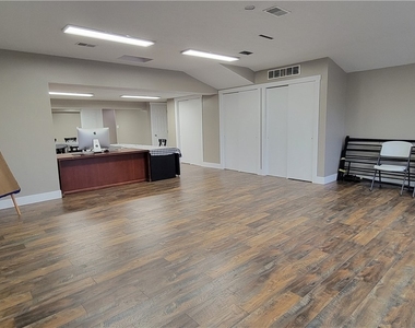 2413 Nicholson Rd - Photo Thumbnail 12
