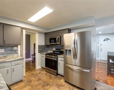 2413 Nicholson Rd - Photo Thumbnail 5