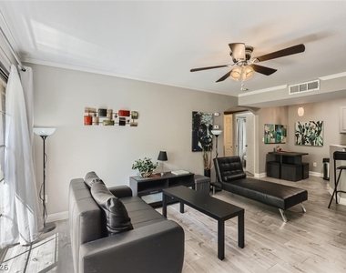 5146 S Jones Boulevard - Photo Thumbnail 3