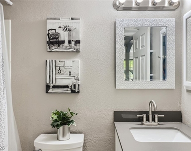 5146 S Jones Boulevard - Photo Thumbnail 8
