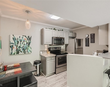 5146 S Jones Boulevard - Photo Thumbnail 4