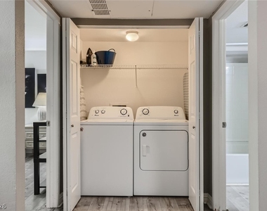 5146 S Jones Boulevard - Photo Thumbnail 10