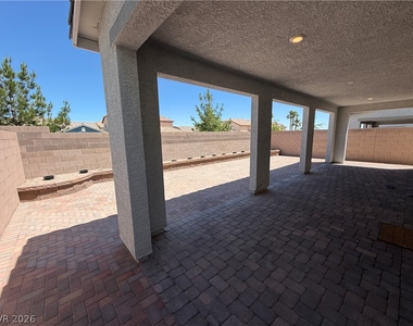 8030 Minavalle Avenue - Photo Thumbnail 25