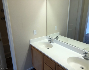 10220 Delray Beach Avenue - Photo Thumbnail 4