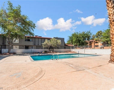 1406 N Jones Boulevard - Photo Thumbnail 32
