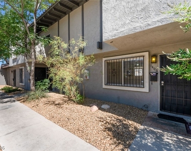1406 N Jones Boulevard - Photo Thumbnail 2