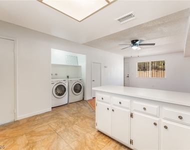 1406 N Jones Boulevard - Photo Thumbnail 10