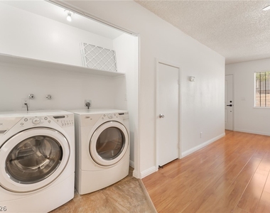 1406 N Jones Boulevard - Photo Thumbnail 11