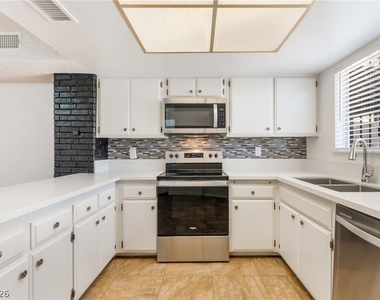 1406 N Jones Boulevard - Photo Thumbnail 7