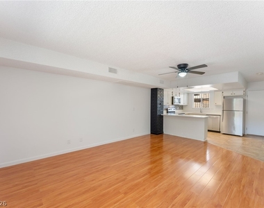 1406 N Jones Boulevard - Photo Thumbnail 3