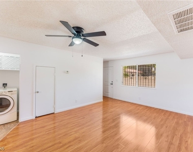 1406 N Jones Boulevard - Photo Thumbnail 5