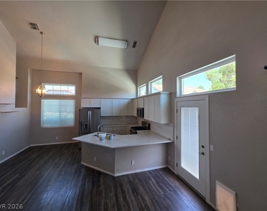 2275 Ramsgate Drive - Photo Thumbnail 32
