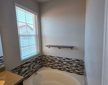 2275 Ramsgate Drive - Photo Thumbnail 58