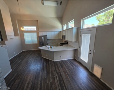 2275 Ramsgate Drive - Photo Thumbnail 33