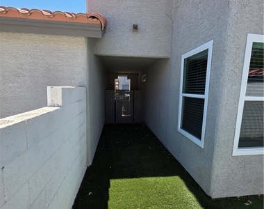 2275 Ramsgate Drive - Photo Thumbnail 13
