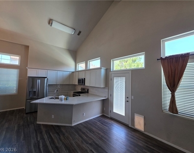 2275 Ramsgate Drive - Photo Thumbnail 34