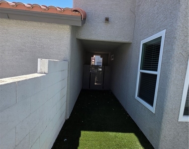 2275 Ramsgate Drive - Photo Thumbnail 15
